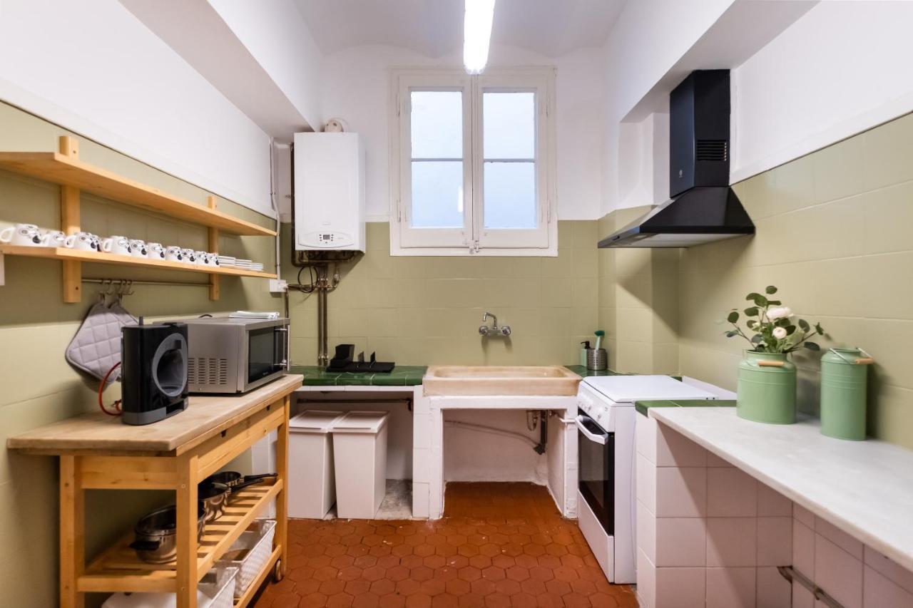 B42 - Modernist For Large Groups In Eixample Appartement Barcelona