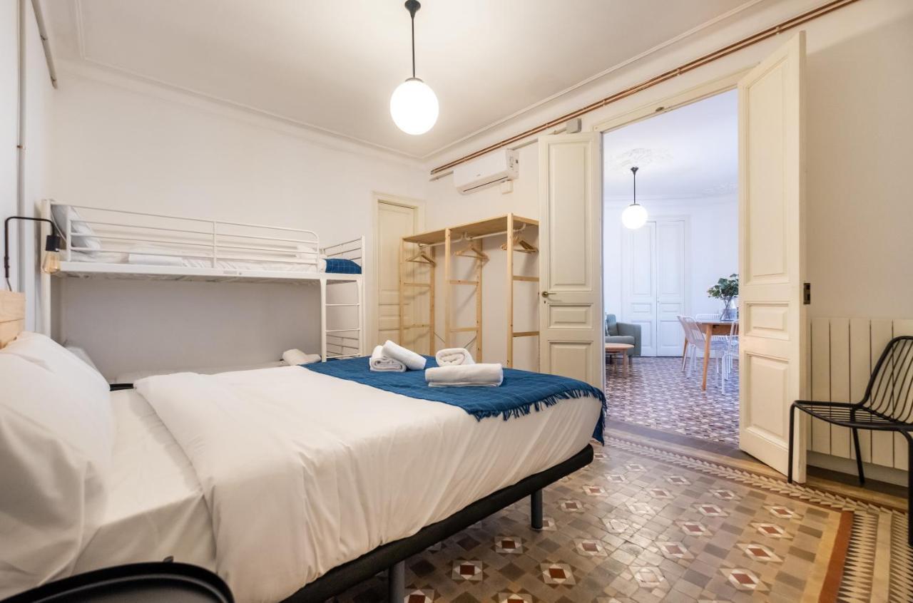 Appartement B42 - Modernist For Large Groups In Eixample Barcelona